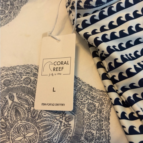 Coral Reef swim top - Picture 3 of 6